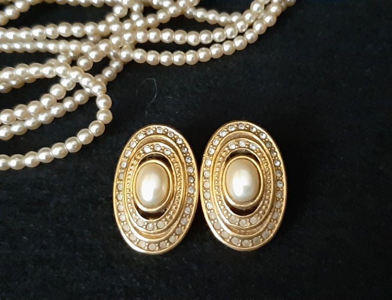 Vintage Large Faux Pearl Oval Clipon Earrings Elegant Earrings for Wedding Pearl Clip on