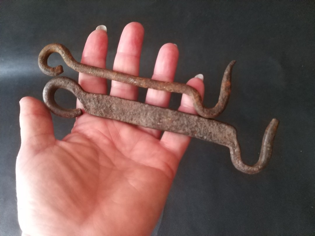 Rusted Metal Barn Door Hook Metal Art Supply Primitive Rusty Etsy
