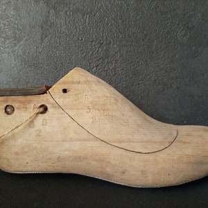 Wood shoe mold Vintage shoe last Wooden shoe form  Shoe lovers gift Door stop Home decor items Primitive industrial farmhouse decor