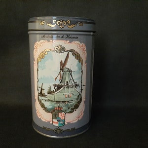 Vintage tin with Dutch images Vintage bicuit tin Decorative tin box Metal round tin box with lid Scandinavian decor Retro kitchen decor