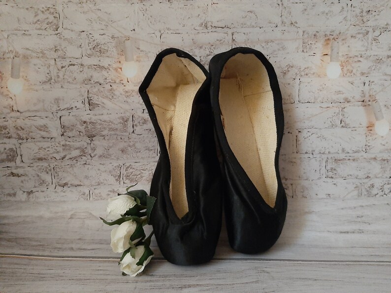 Used Black Pointe Shoes Without Ribbon Vintage Satin Pointe Etsy
