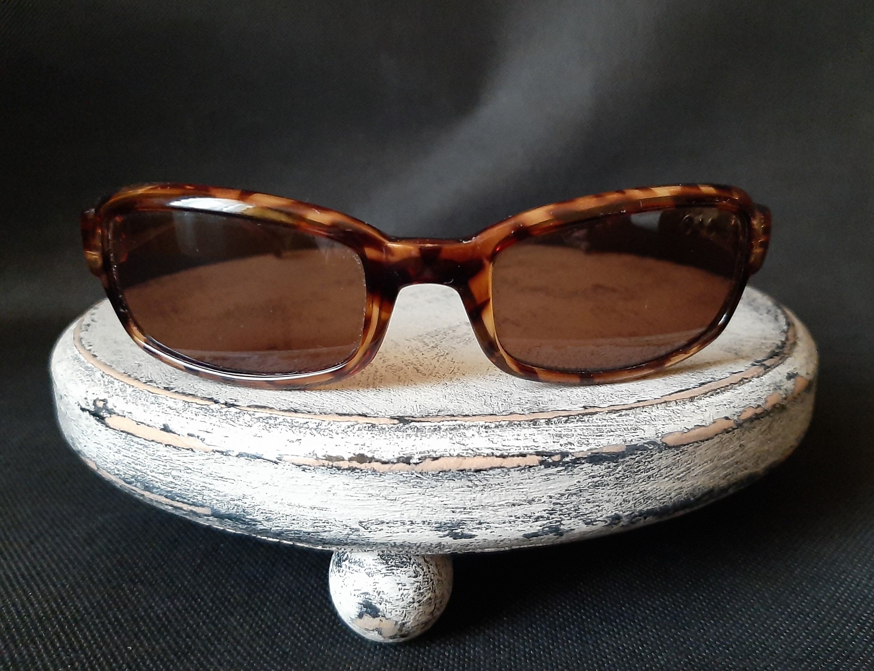 Vintage Womens Tortoise Shell Sunglasses Brown Plastic 