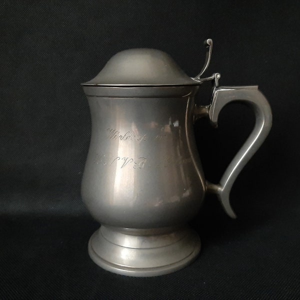 Vintage beer stein with lid Pewter tankard made in Holland Gift for stein collectors Lidded beer stein Metal beer mug Gifts under 40