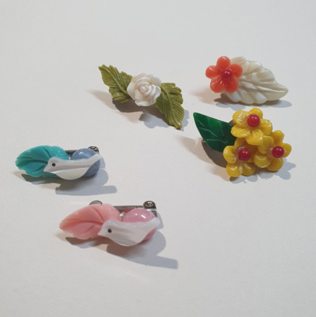 Cute Stone Brooch Accessory for Hanbok - Etsy