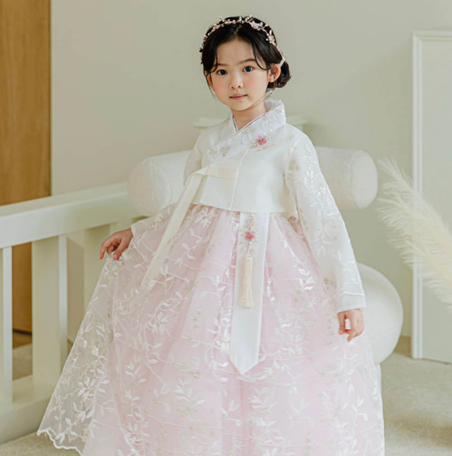 lace hanbok