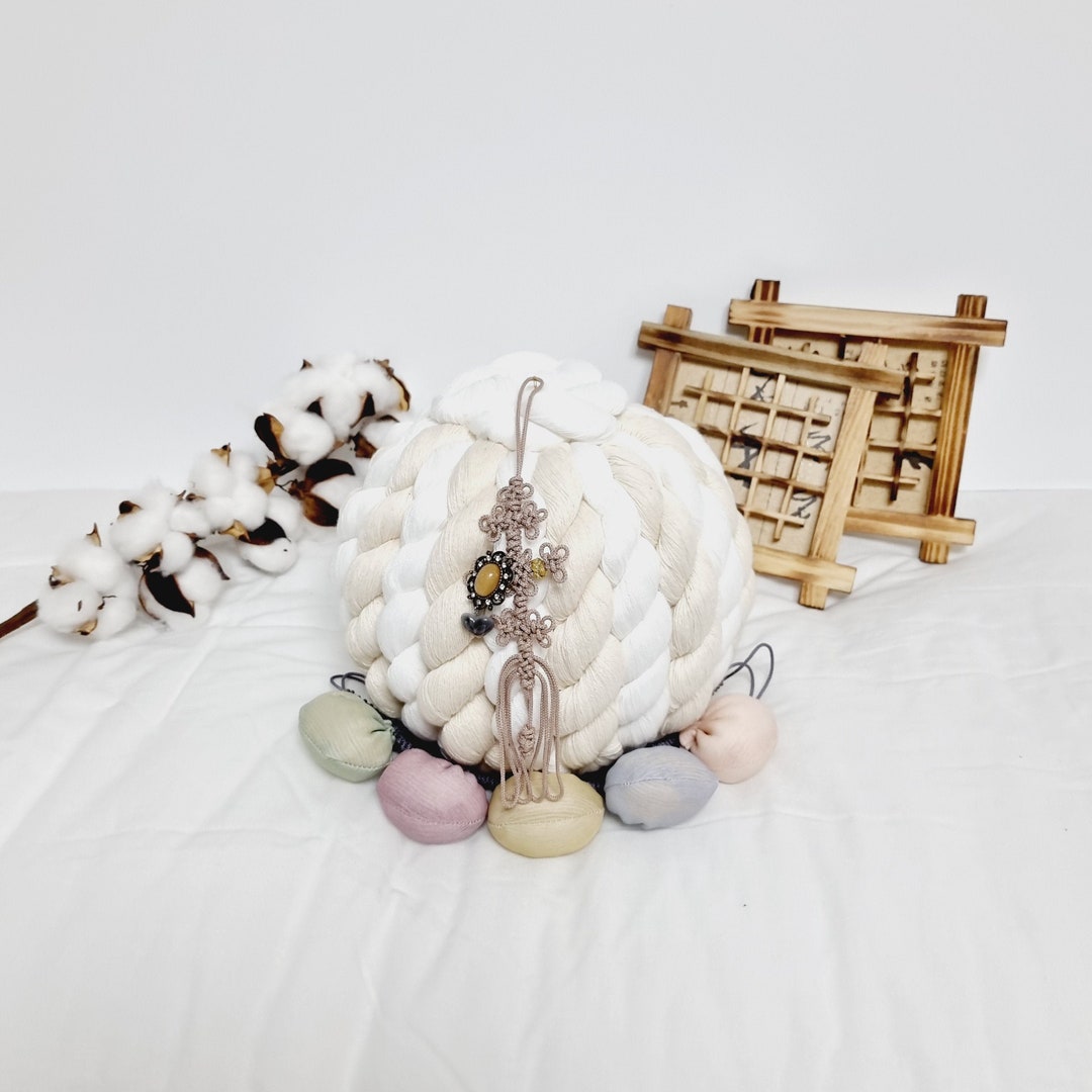 Korean Yarn Cake, Large Size, 2 Colors, Korean Dol, Doljabi, Dol Table