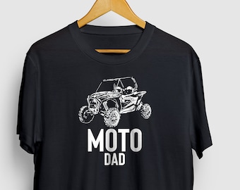 Utv シャツ モト ダッド サイド バイ サイド シャツ、SxS シャツ グラフィック、サイド バイ サイド atv 半袖 ユニセックス T シャツ