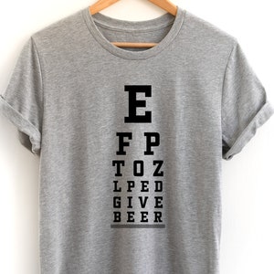 検眼医へのギフト、面白い検眼医シャツ、面白い検眼Tシャツ、検眼医シャツ、ビールを贈るTシャツ