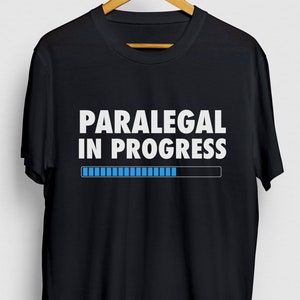 Paralegal in Arbeit paralegale Geschenk, lustige Assistent Shirt, lustige Law School Hoodie / Jugend Shirt / Unisex T-shirt