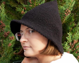 Black Knit Goth Pointy Witch Hat - Wizard Pointed Beanie