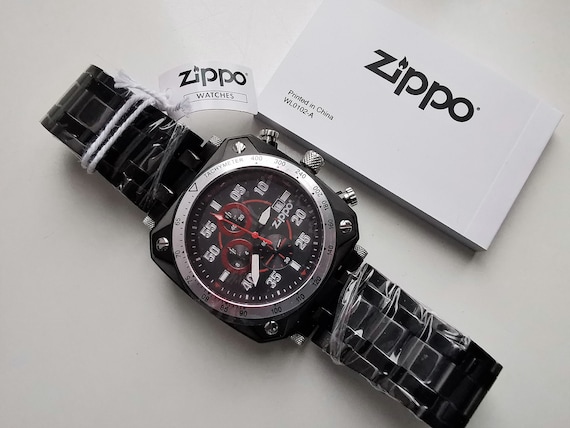 Large chronograph outlet watch