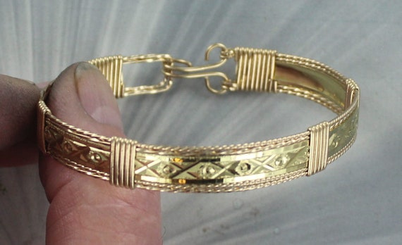 VINTAGE 9 CARAT Rolled Gold Expander Bangle Bracelet Js In A Sheild  Hallmark £35.00 - PicClick UK
