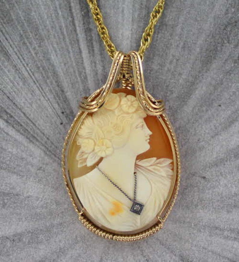 Wire Wrapped Vintage Antique Diamond Cameo Pendant Necklace Shell in 14KT Rolled Gold Setting