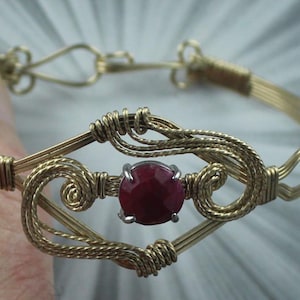 Red Ruby Gemstone Bracelet -  - 14kt Rolled Gold -- size  6 to 8 -  Wire Wrapped - Bangle bracelet-   Gemstone Bracelet - Cuff Bracelet