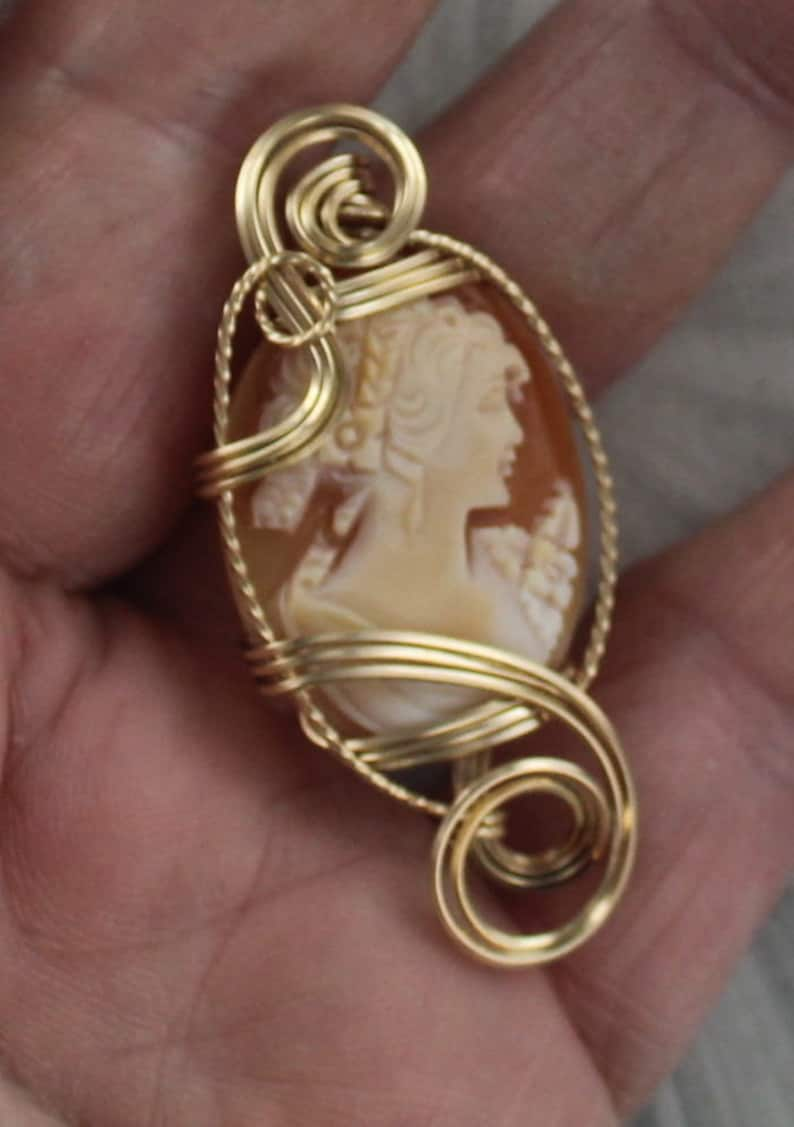 Vintage Antique Shell Cameo Pendant Necklace in 14KT Rolled Gold Setting Wire Wrapped image 2