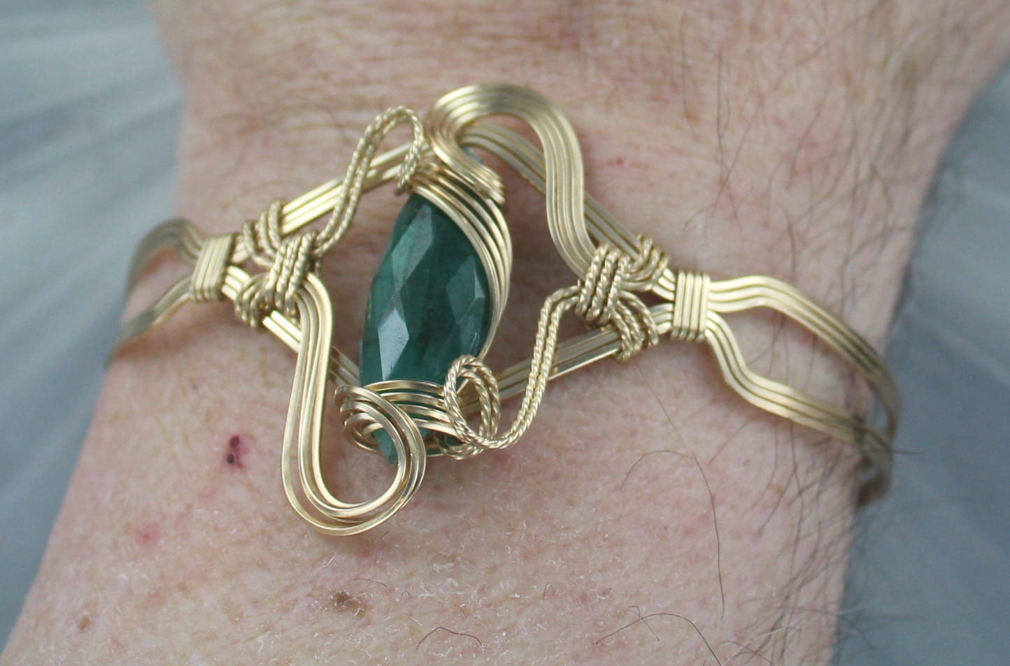 22.Emeraldブレスレット Lab Created Emerald Gemstone Bracelet Ind 14kt. Rolled Gold