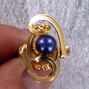 Black Pearl Ring in 14kt Rolled Gold Wire Wrapped, Cultured Pearl Ring, Gift for her, Size 5 to 15 - Hand Crafted - Hand Made