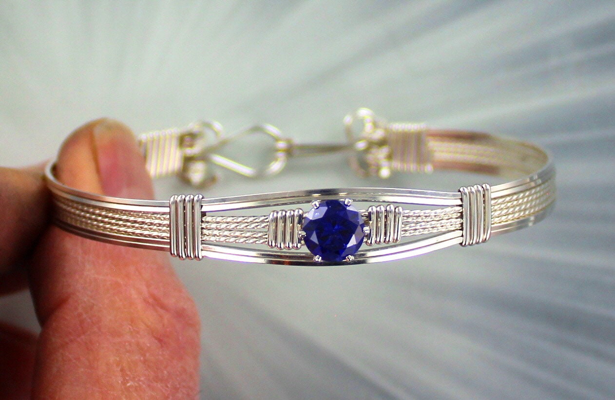 14K White Gold 5 MM Oval Blue Tanzanite and 1/4 Cttw Diamond Bangle (H –  Haus of Brilliance
