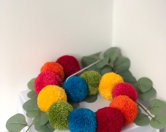 Guirnalda de pompones arcoíris – Decoración para el hogar, fiestas y habitaciones infantiles