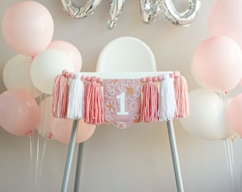 Daisy high chair garland Daisy birthday banner White tassel garland Wood bead and tassel garland Highchair banner 1st birthday girl