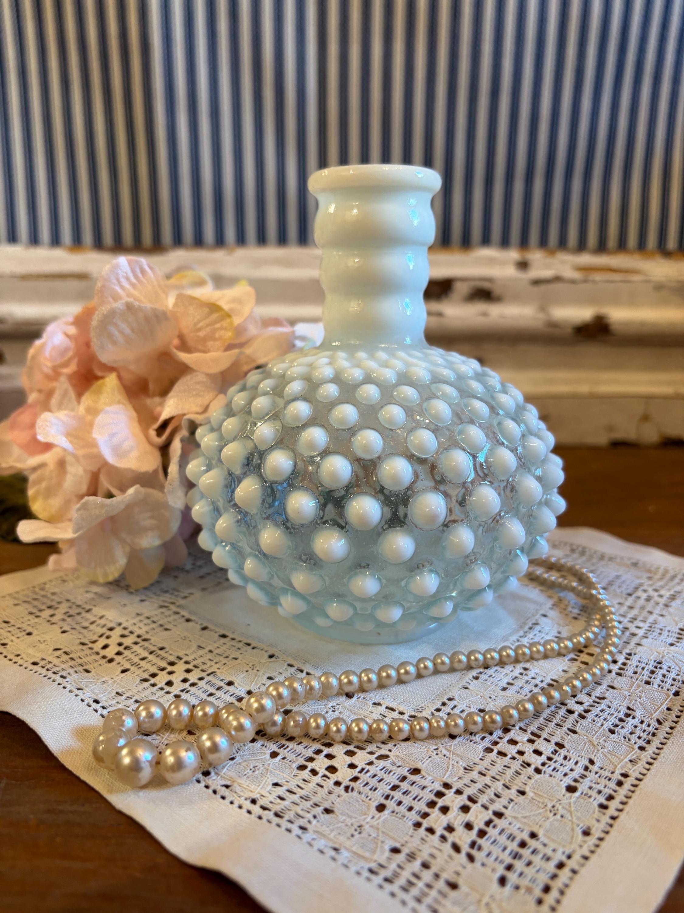 アメリカ　フェントン　フレンチオパールセント　ホブネイルの香水瓶 Fenton Hobnail Perfume Bottle - Etsy
