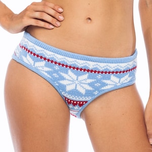 Snowflake Panty Knitting Pattern - Women&#39;s Knit PDF Pattern - Snowflakes - Knitted Bottom Pattern Sizes XS to XL - Winter Underwear