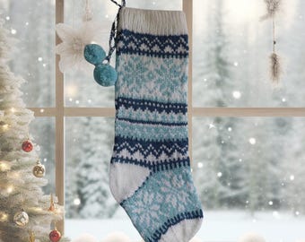 Schneeflocken-Weihnachtsstrumpf-Strickmuster: Fair Isle Holiday Decor (PDF-Muster)