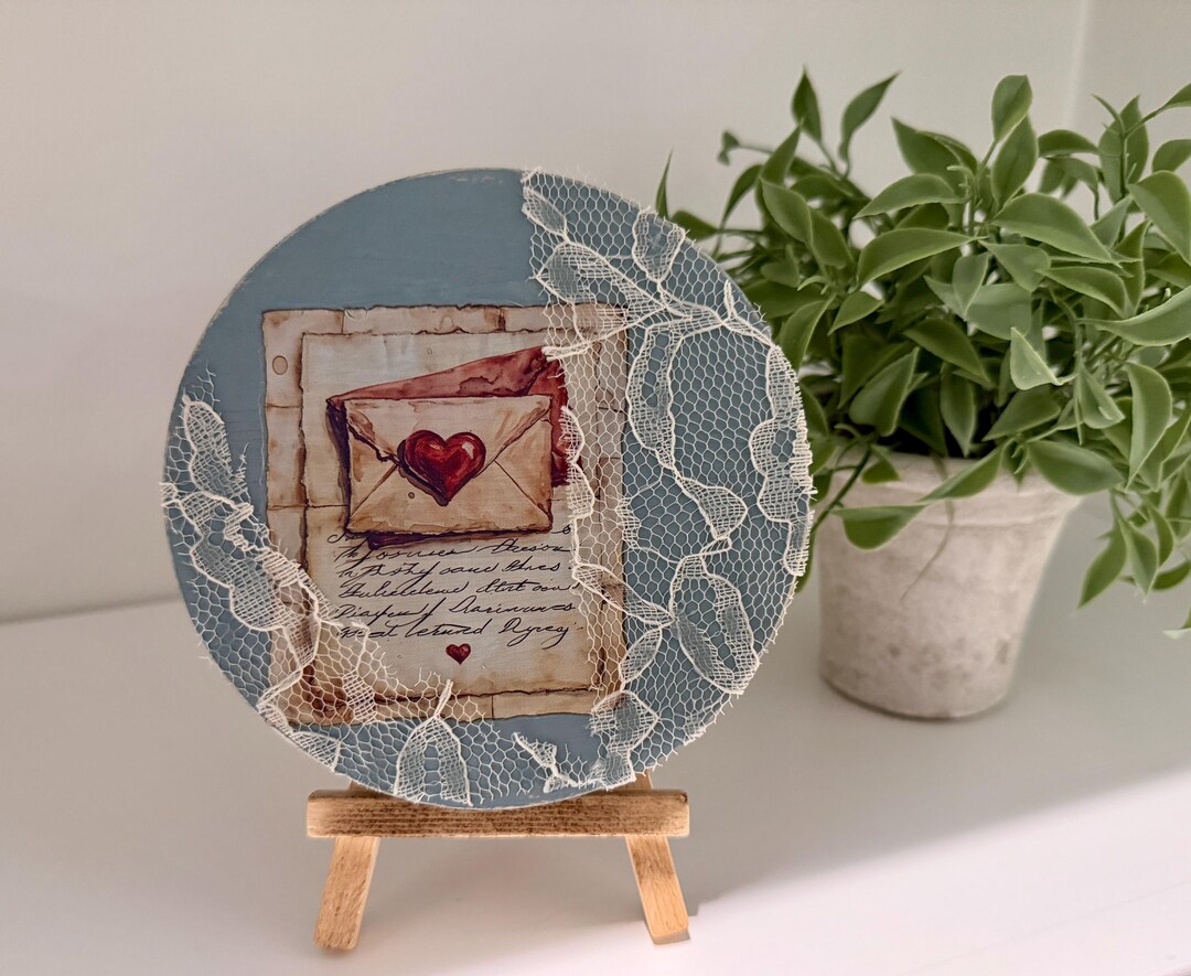 Vintage Inspired Wood Round Sign: Valentine or Love Decor With Easel - Etsy