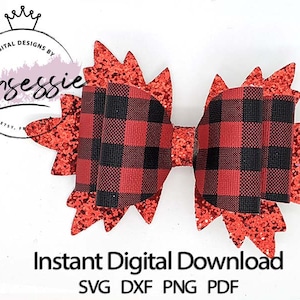 Puede incluir: Un lazo a cuadros rojo y negro con detalles de purpurina. El lazo presenta un diseño central a cuadros y bordes puntiagudos y brillantes. El texto en la imagen dice "Descarga digital instantánea" y "Digital Designs by Prnzessie on Etsy."