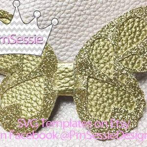 Pode incluir: Laço de borboleta dourado com glitter e acabamento texturizado semelhante ao couro. Modelos SVG no Etsy. No Facebook @PrinSessieDesigns