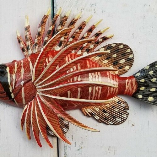Hand Painted Tropical Lionfish Lion Fish Replica Wall Mount Decor Plaque 12