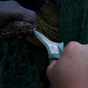 The Hugo Full Titanium Oyster Knife - Green