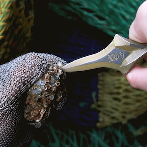 The Hugo Full Titanium Oyster Knife - Bronze