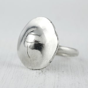 Sterling silver scarab ring : Egyptian Scarab Amulet - Handmade silver jewelry - Egyptian jewelry for men or women