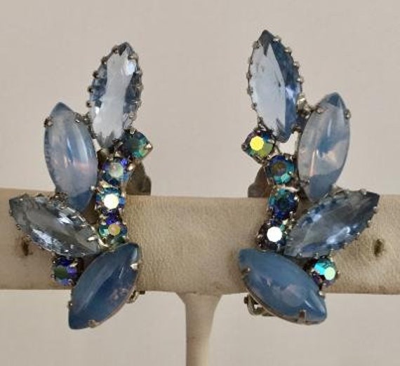 Details about   Vintage Mid-Century Old Stock Blue Plastic Floral Ear Climbers Clip Earrings 