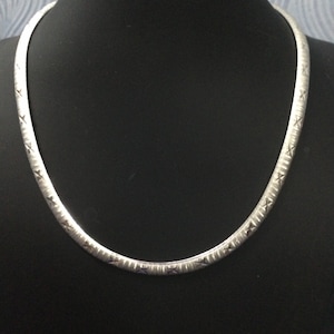 Silver collar necklace