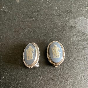 silver Wedgwood clip on earrings