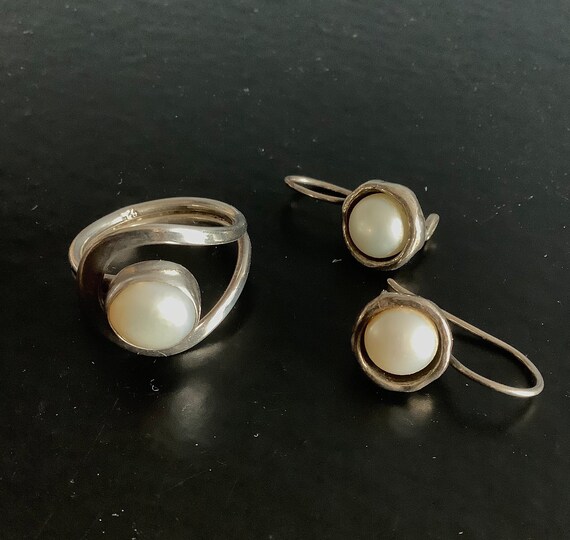 Sterling silver pearl ring and earrings