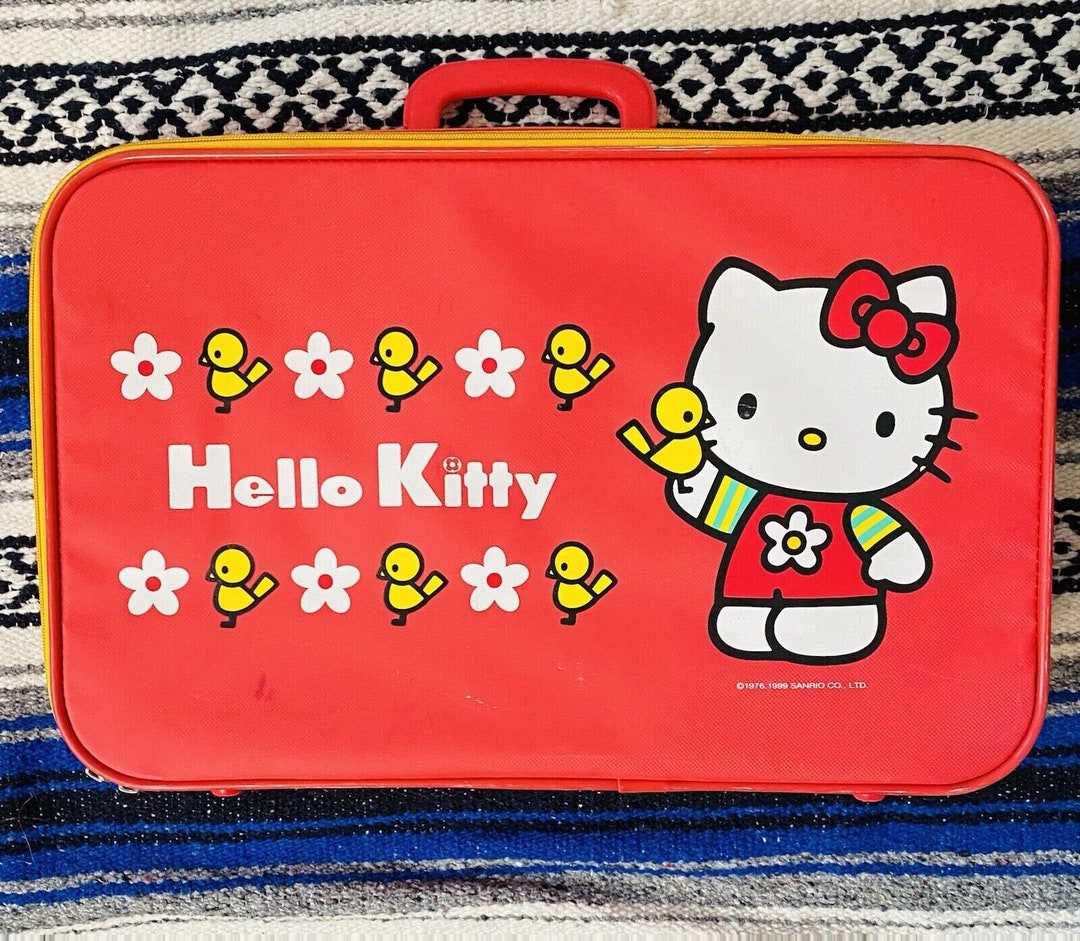 Vintage 1999 SANRIO Hello Kitty Red Yellow Birds Overnight Bag