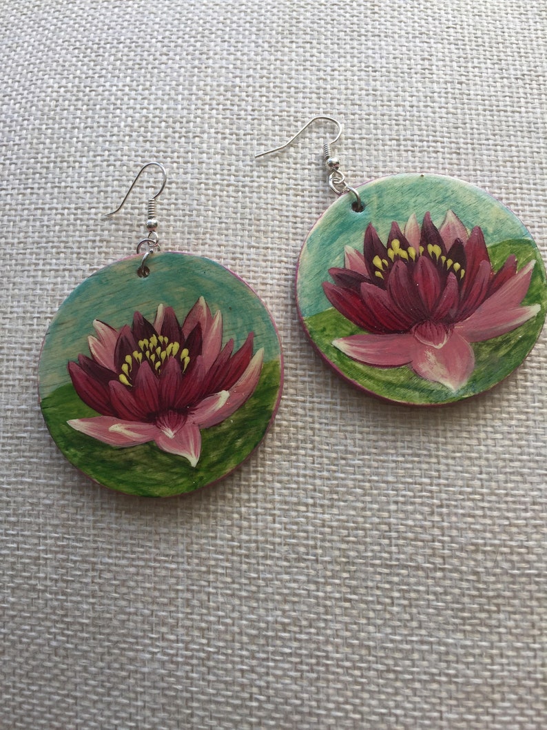 Round earrings Water lily inspired