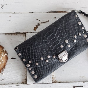RIÑONERA de cuero, riñonera de piel animal print, cartera de piel, clutch cuero boho, animal print, regalo para mujer, cinturón negro