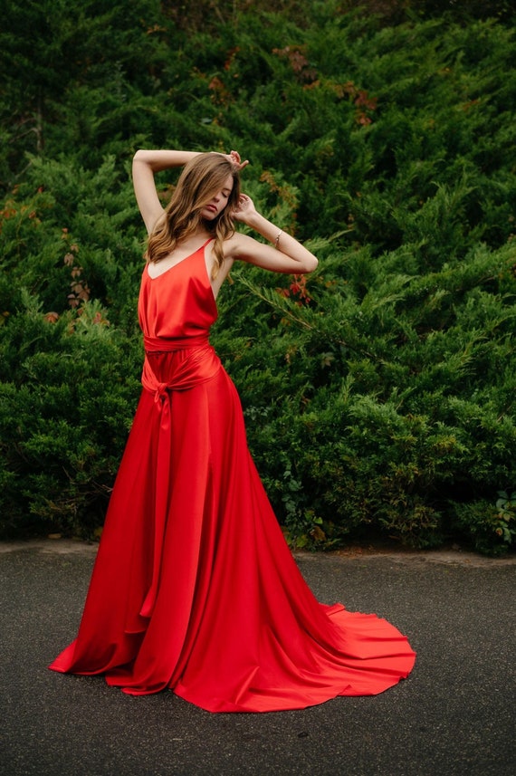 women's red formal dresses Long Wedding-Guest Dress with Long Sleeves Its impeccable fit hugs the curves in all the right places Plus Size Women Off Shoulder