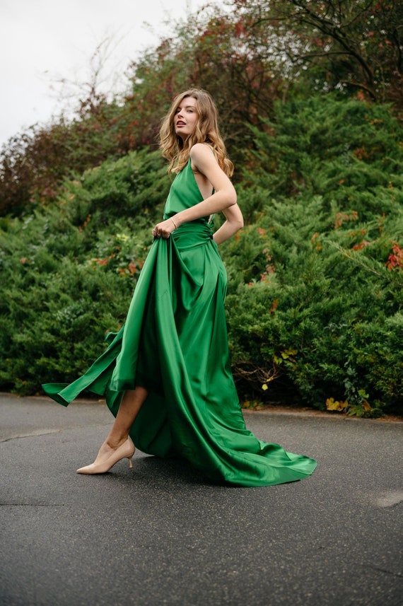 Viscose Silk Evening Dress: Green Atonement Style, Open Back with Train