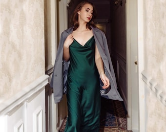 Silk Slip Dress emerald for Women Elegant Romantic Satin Midi Dress Open Back Tie Sexy Dresses. Party dress.