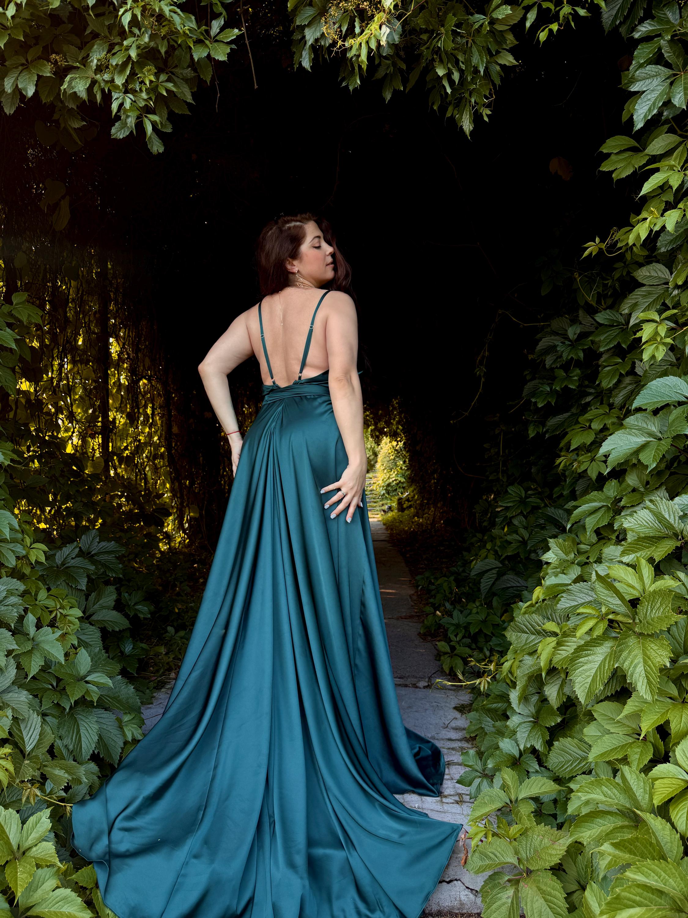 dark blue and green dress Viscose Silk Maxi Dress, Open Back, Atonement Style, Prom Ball Gown Prom size:30