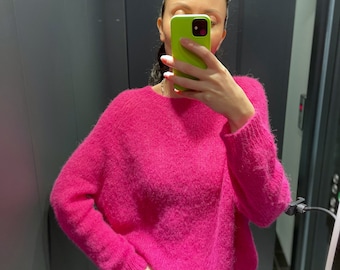 Handgemaakte roze alpacazijden trui: gezellig oversized gebreid vest