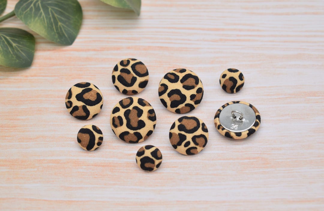 Set of 5 Leopard Print Style Pattern Fabric Covered Shank Buttons–12mm ...
