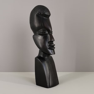 African bust in exotic wood carved in the mass / very heavy / Africa / decoration / African art / 1980 / 20th century