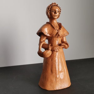 Provencal terracotta figurine / 1960 / handcrafted / France Mid-Century / vintage / 20th century
