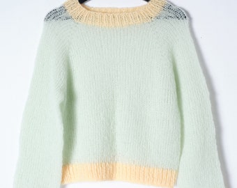 Handknitted Lime Cream Alpaca Pullover – Soft Women&#39;s Sweater